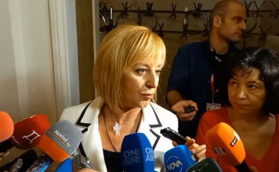 Манолова с нова бомба: Слави поиска да не излизам срещу Фандъкова