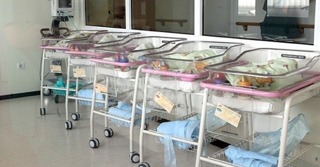 8 бебета загинаха след пожар в родилно отделение