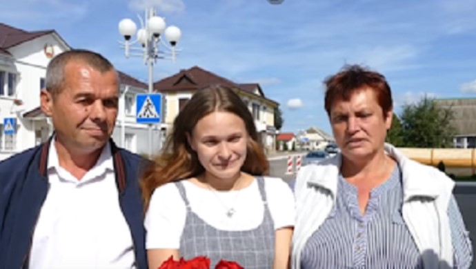 Щастливи родители намериха дъщеря си, изгубена преди 20 години в нощен влак