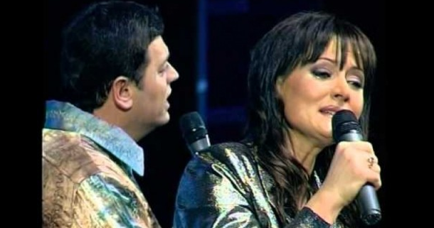 Певицата Севдалина Спасова в реанимация след припадък – ето състоянието ѝ:
