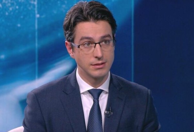Министърът на културата за клипа: Бях под влияние на две неща