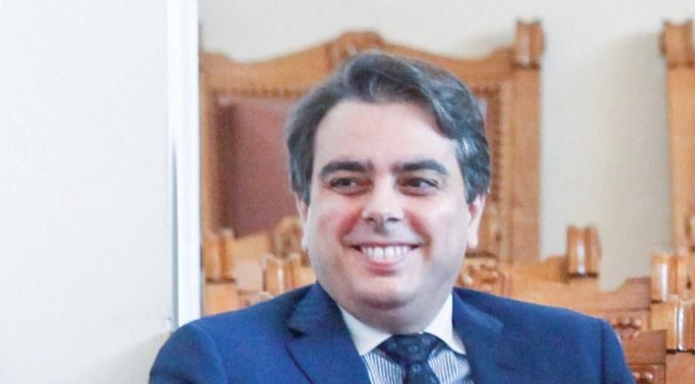 Лоши новини от Асен Василев: ще затягаме яко коланите