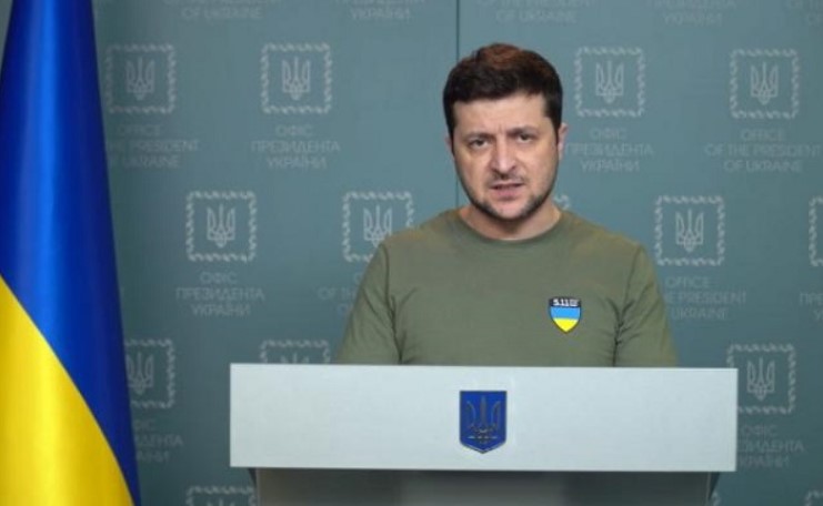 Зеленски призна, че Киев вече не може да спаси Мариупол и обясни защо, обвинявайки Запада