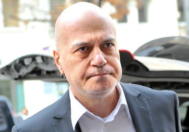 Слави: Немотията ме научи да готвя, бях беден студент