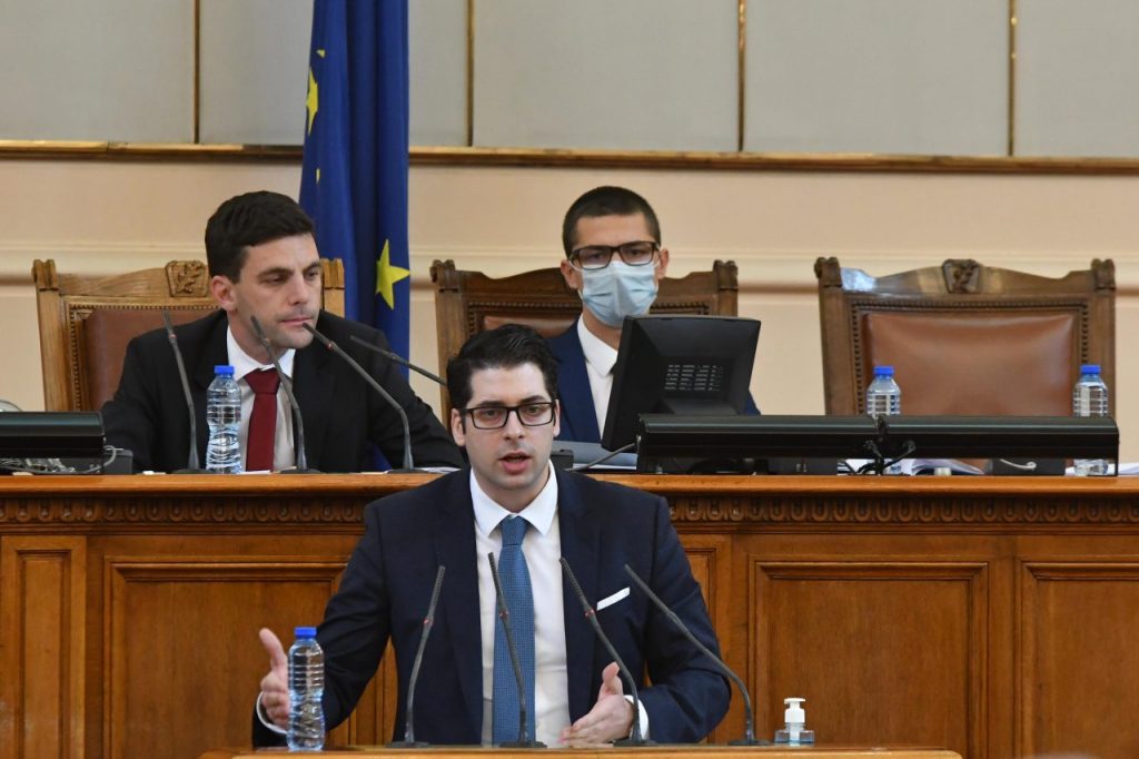 Започна се: Вицепремиер от новото служебно правителство се закани публично