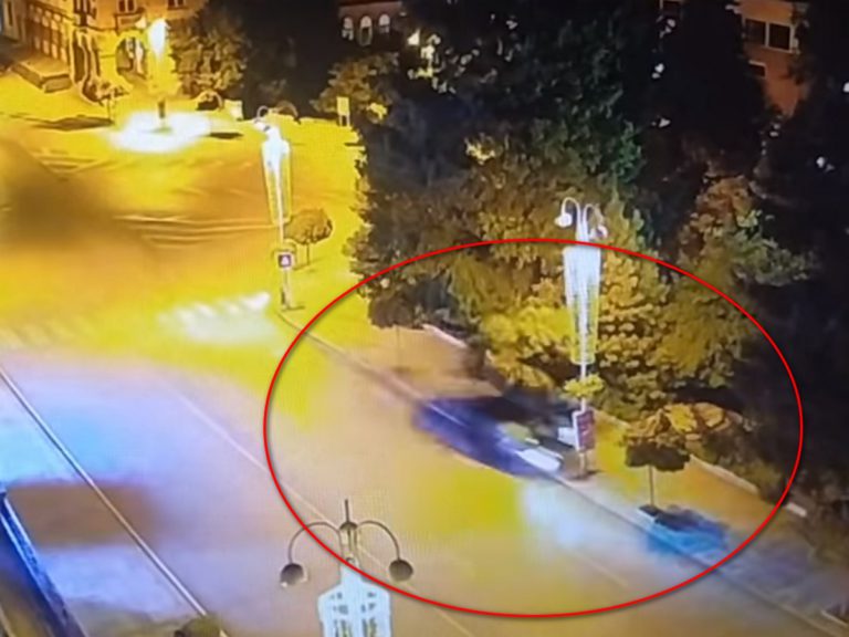 Вижте как полицейско синче помете с бясна скорост автобусна спирка / ВИДЕО