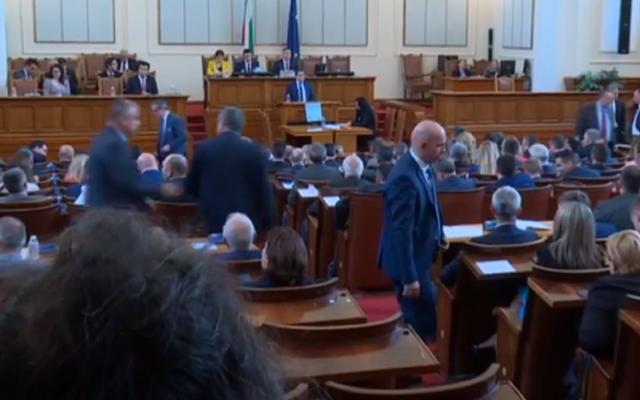 Зарът е хвърлен, решението е взето: Изпращаме военна помощ на Украйна