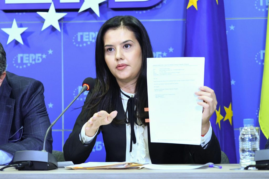 Разкрити!? Ето така Киро Петков и ДБ крадат гласове – подавали си флашката от джоб в джоб