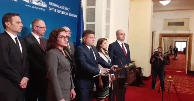 Близката до Радев „Възраждане“ пратила МВР да арестува лидера на ГЕРБ в Пловдивско