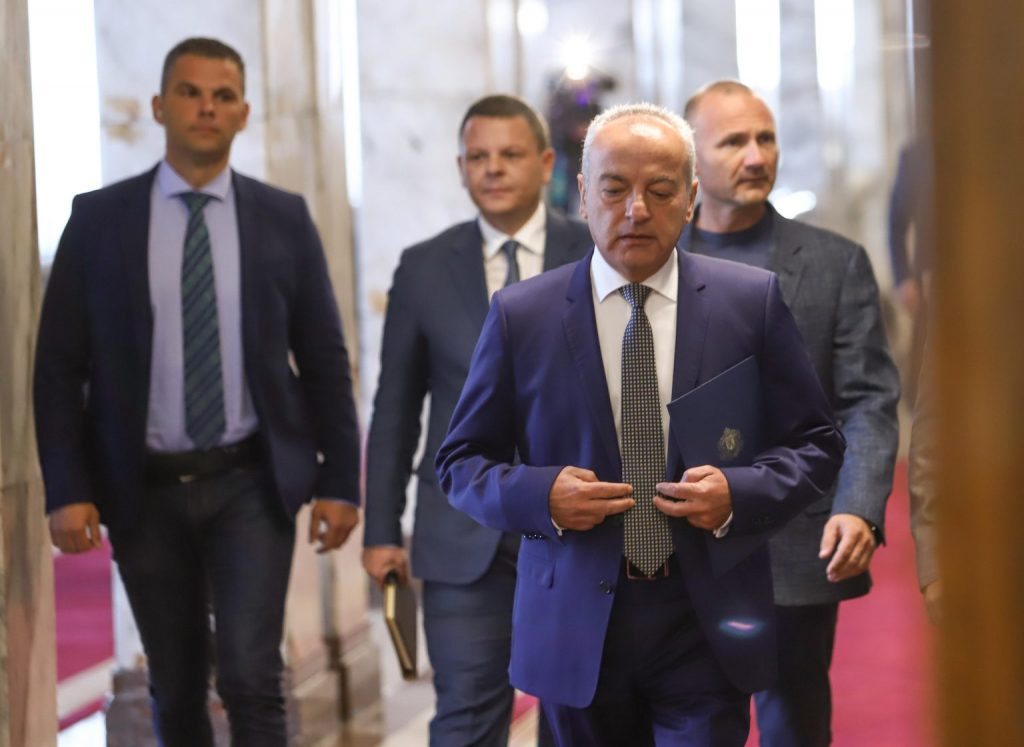 Гълъб Донев ужаси Киро и БСП: Надявам се проф. Габровски час по-скоро да поведе България през кризите