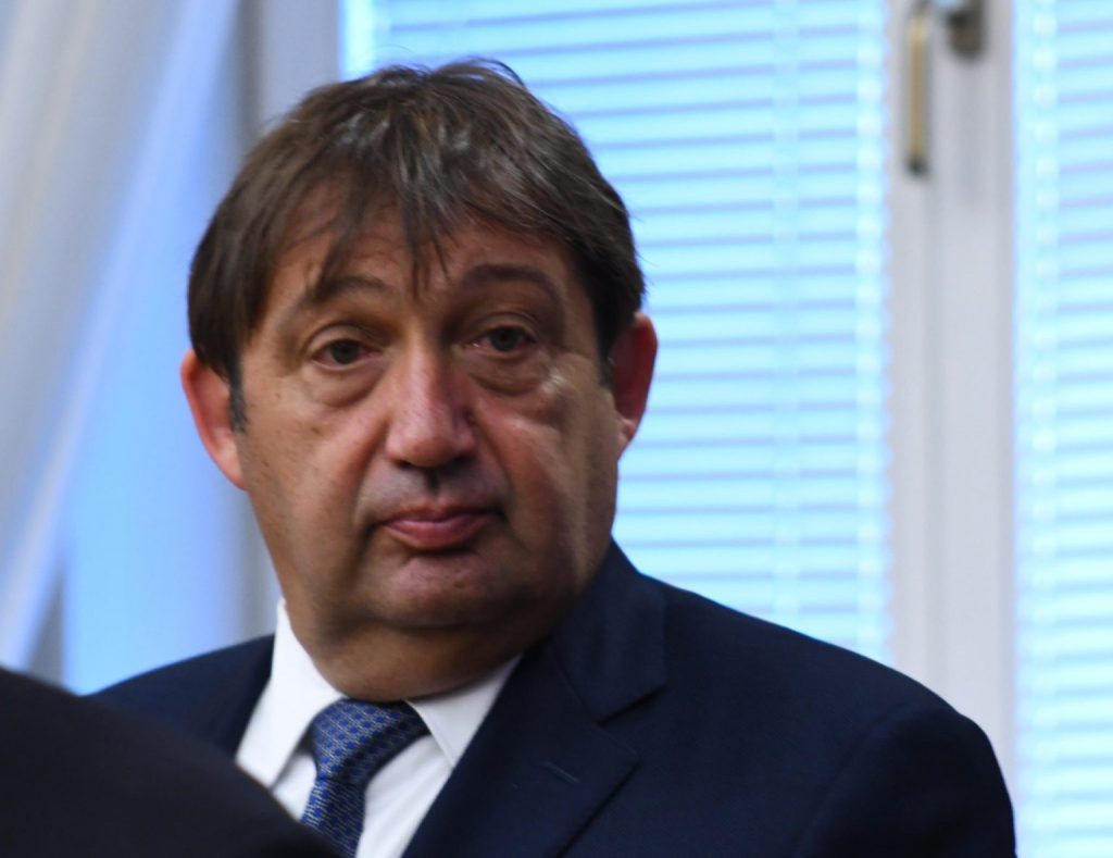 МЕГА СКАНДАЛ! ГЕРБ закова министър на Радев: Знаем го този лобист, от нас бакшиш да не чака