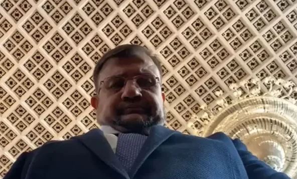 Слави се разгневи и стъпка „хлебарката“ Настимир Ананиев: Смешен си за 5 000 лева! Като шкембето ти