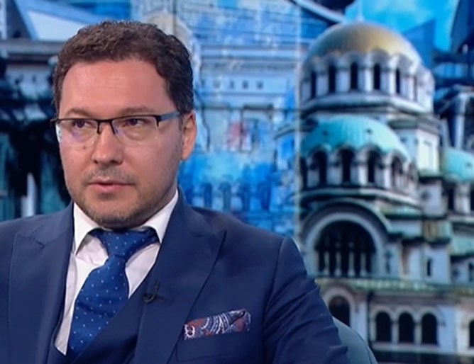 Даниел Митов изригна срещу Радев: Жалък и мрънкащ! Зеленски измете пода с него