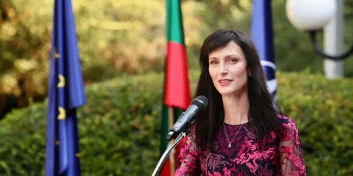 В Деня на независимостта на Украйна: Мария Габриел зарадва Зеленски