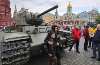 Тиха победа? Москва отказва тежката техника в парада за 9 май